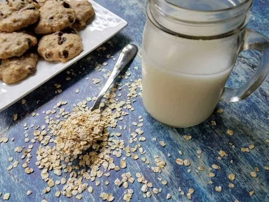 Homemade Oat Milk {Vegan, Gluten-Free}