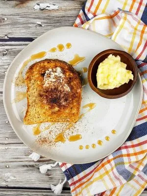 Homemade Butter Using a Mason Jar